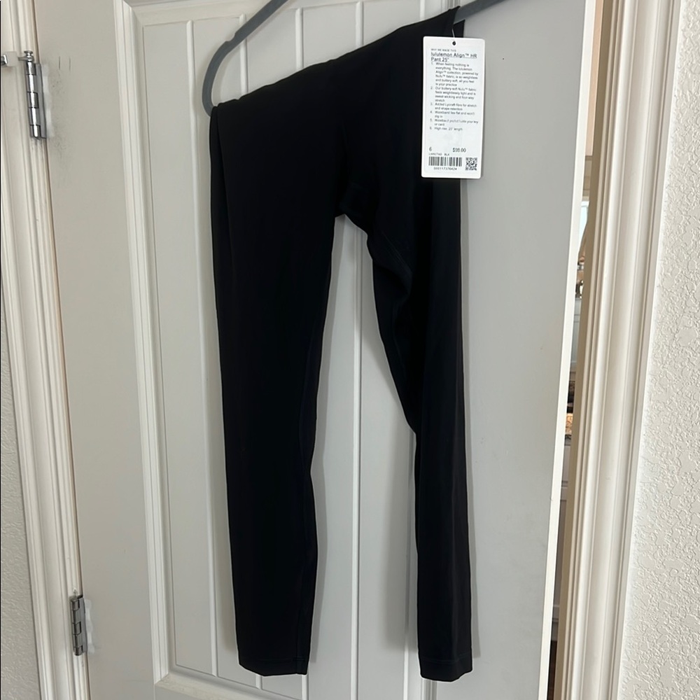 Lululemon Athletica Black Leggings Full-Length Form-Fitting
